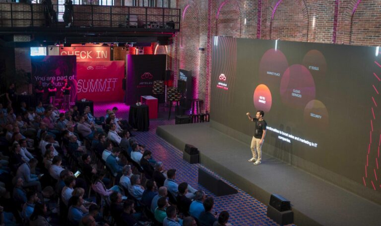 David Amorín, en el Summit 2024 de Jotelulu