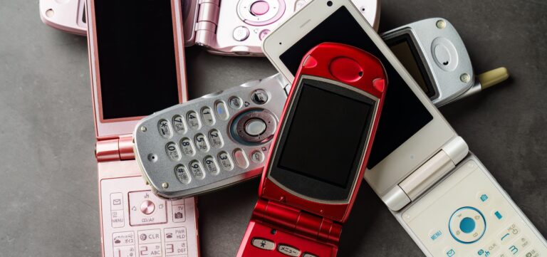 ¿Qué es un dumbphone y por qué está de moda? La alternativa a la hiperconexión
