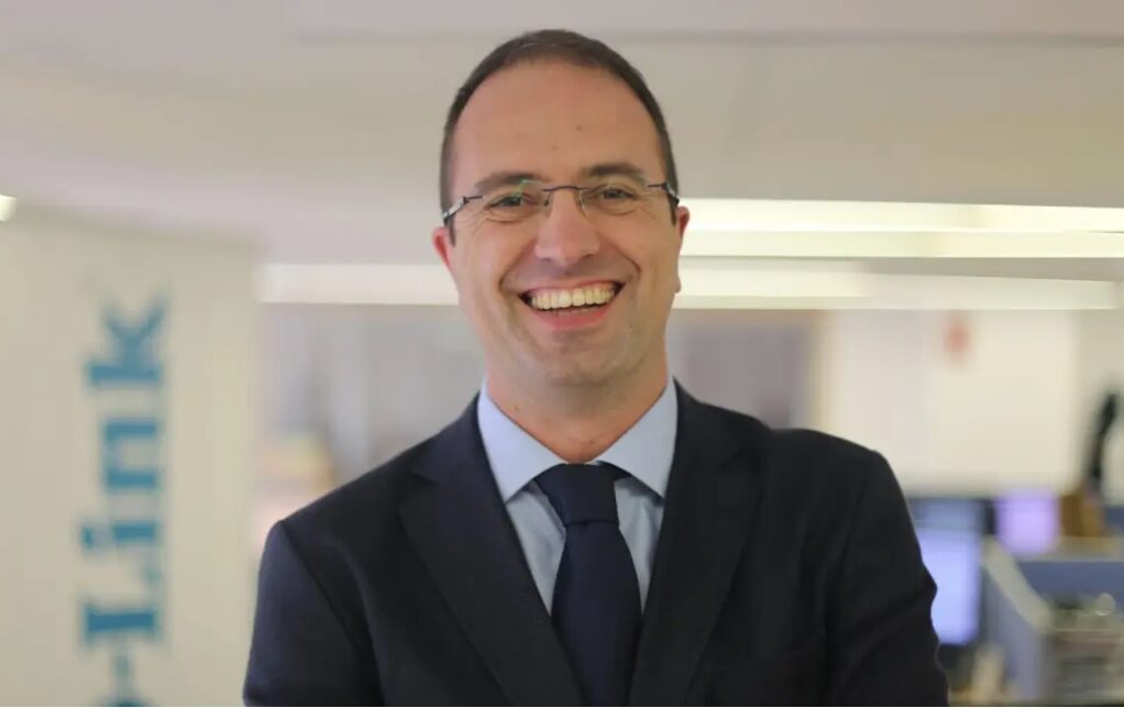 Antonio Navarro abandona D-Link