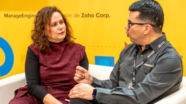 Susana García, de Also, y Andrés Mendoza, de ManageEngine, en un momento del Tech Show Madrid 2025