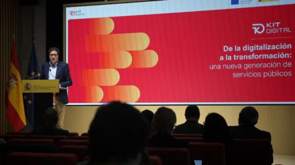 El ministro Óscar López hace balance del Kit Digital