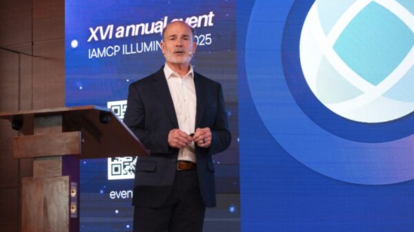 Tim Mueller, experto en adquisiciones en el sector TI