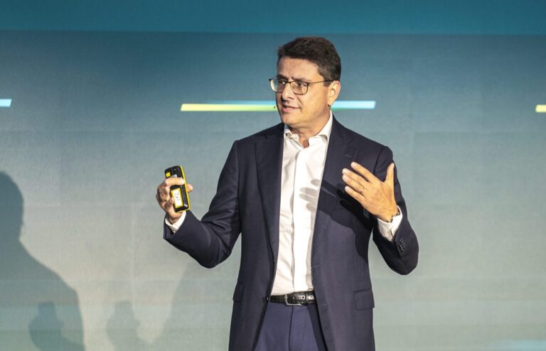 Patrick Zammit, CEO de TD Synnex, durante un evento