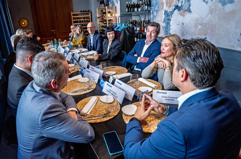 Mesa de debate del Foro ISV Sevilla