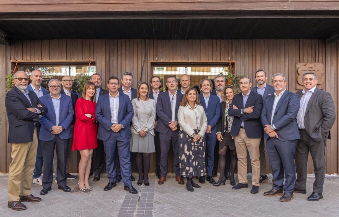 Foto de grupo de la mesa del Ranking del Canal TIC 2026