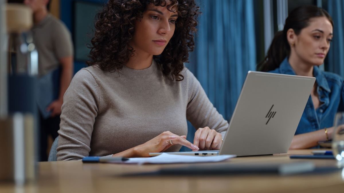 HP EliteBook 6 G2q Next Gen AI PC_