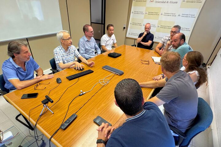 Reunión en la Universidad de Alicante para abordar el ciberataque de julio de 2026