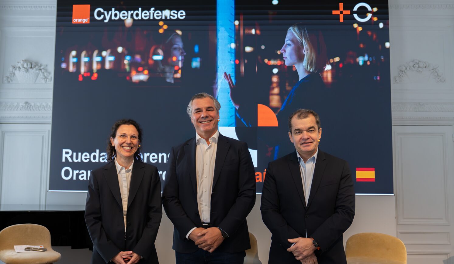 Sara Puigvert, vicepresidenta ejecutiva de Orange Cyberdefense; Germán López, COO de MasOrange; y Eduardo Rodríguez, director de Servicios Digitales de MasOrange