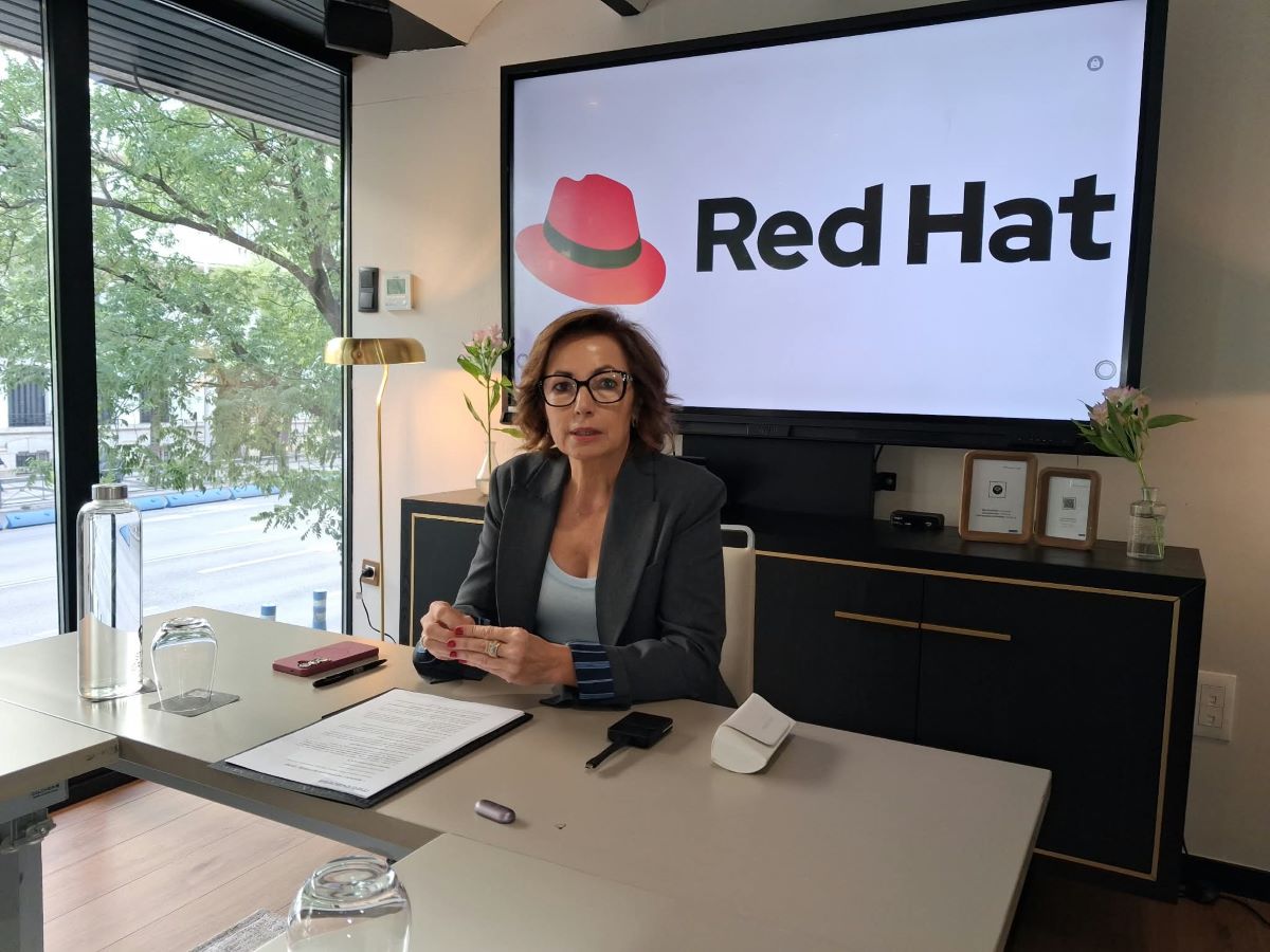 Julia Bernal, responsable de la región Mediterránea en Red Hat